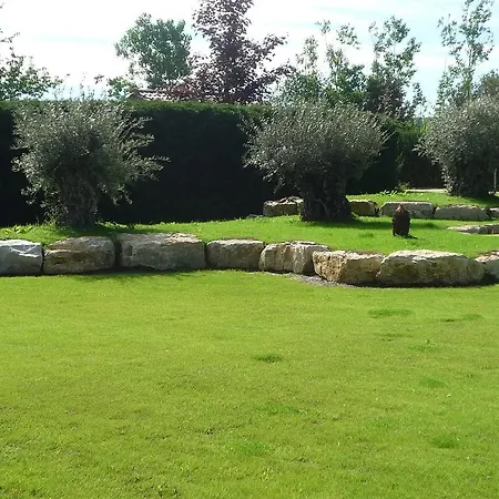 Chambres D'hotes Soleil בית הארחה *